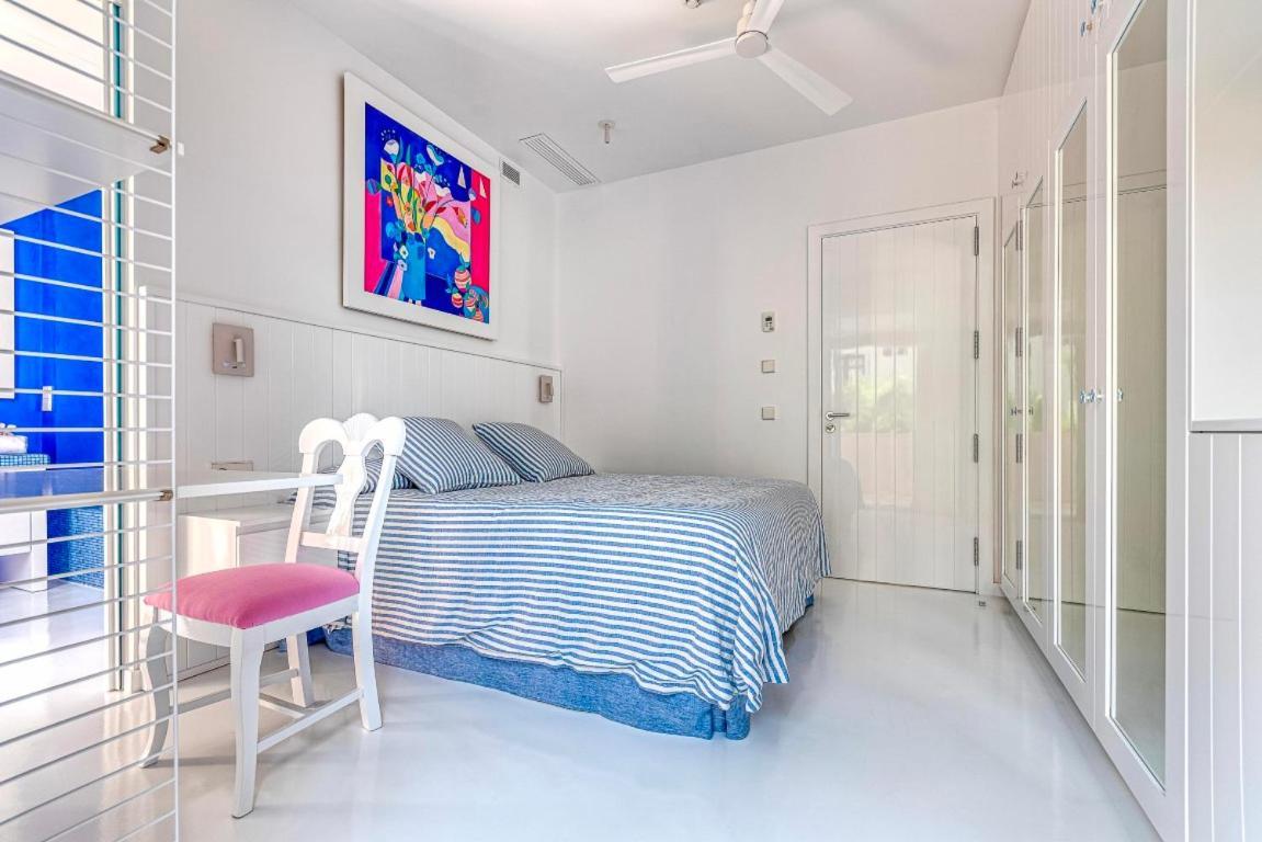 Double Room with Balcony,1465866803:JPEG